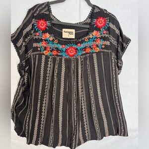 Savanna Jane gray top with colorful Embroidery 2X